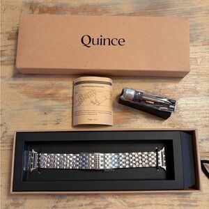 NIB Quince stainless steel bracelet Apple Watch band silver 38mm - 42mm